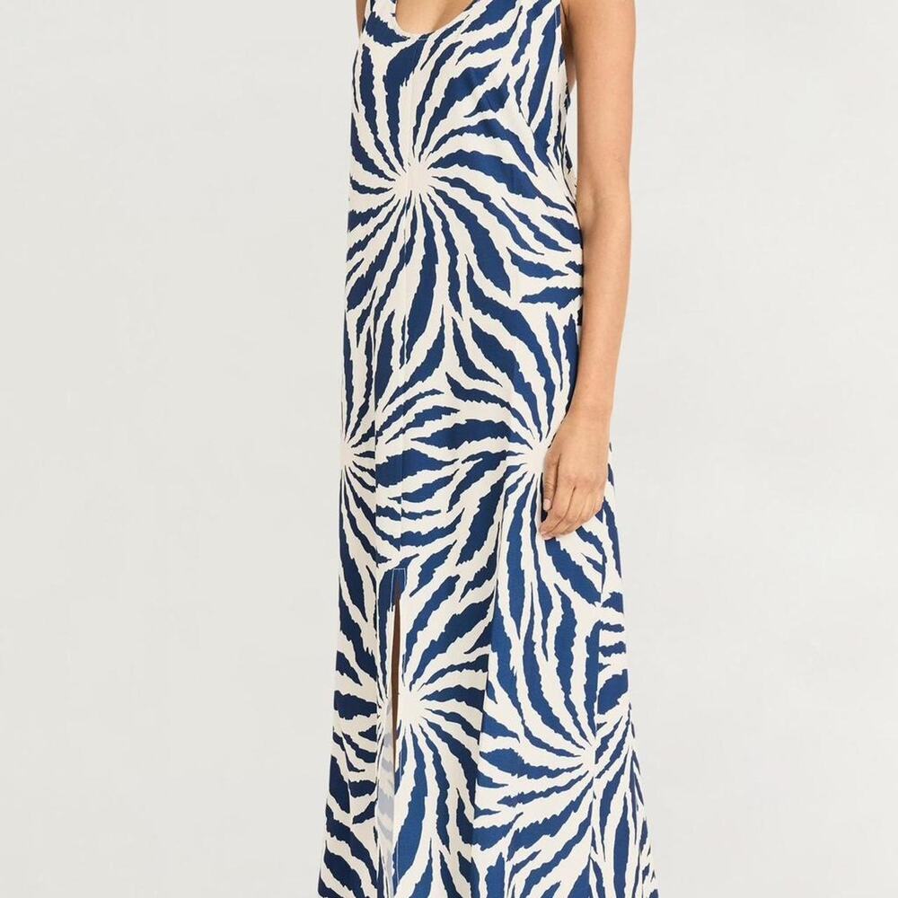 The good journey blue and white dress